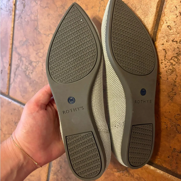ROTHY POINTED GREY SHOE 5.5 - Picture 5 of 5